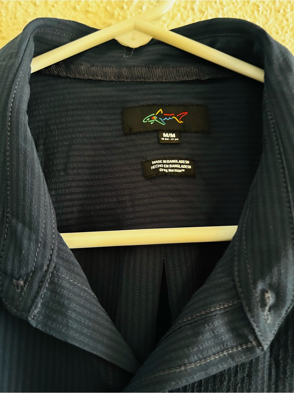 GREG NORMAN Men's M Navy Blue Short Sleeve Athletic Button Down Golf Shirt NWT - Picture 3 of 7